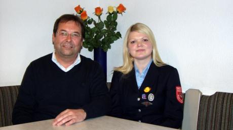 Nach zehn Jahren als Vorsitzender des Feuerwehrvereins Klosterbeuren gab Anton Barth (rechts) dieses Amt aus gesundheitlichen Gründen in jüngere Hände. Heidi Escher und Werner „Paul“ Wölfle lenken nun die Geschicke des Vereins.  
