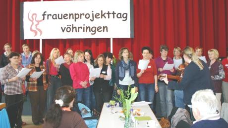 Singen verbindet. Denn in den Gesang kann man seine Emotionen hineinlegen. Der Frauenprojekttag – eine Veranstaltung der Stadt – findet auch in diesem Jahr wieder im Vöhringer Wolfgang-Eychmüller-Haus statt. 