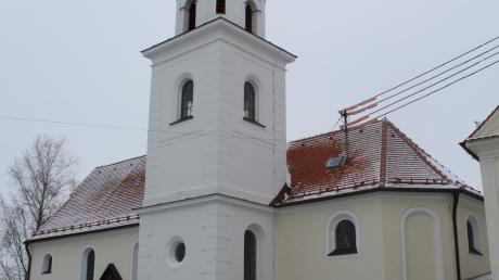 Bei der Renovierung der Gannertshofener Kirche ist noch eine Deckungslücke von 17000 Euro offen, der Markt schießt 12000 Euro zu.  