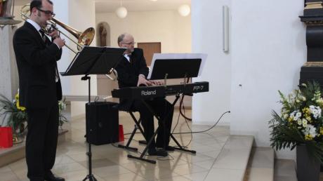 Mit einer zeitgenössischen Komposition beendeten Tobias Rägle, Bassposaune, und Siegfried Gmeiner, Orgel und Keyboard, ihr festliches Osterkonzert in der Illertisser Stadtpfarrkirche.  