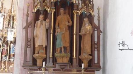 Stiftskirche St. Philipp und Jakob in Bad Grönenbach, rechter Seitenaltar: von Wilhelm Engel mit Figuren von Christiane und Harald Sandler. 
