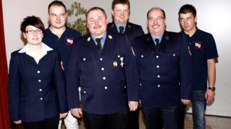 Neuwahlen gab es beim Feuerwehrverein Kirchhaslach (von links): Ramona Baur, Patrik Blöchel, Rudi Baur, Markus Wörz, Reinhard Kößler und Robin Blasi. 
