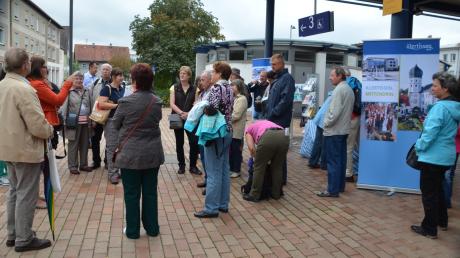 Am Samstag wurde Illertissen zur Touristenstadt. Weit über 100 Besucher nutzten die kostenlosen Fahrangebote mit Bus und Bahn. 