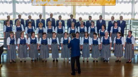 Das Bild zeit den Gesangverein Jedesheim beim Wertungssingen an der Bayerischen Musikakademie. 
