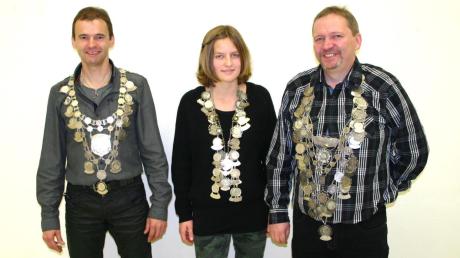 Neue Schützenkönige in Herrenstetten, von links: Thomas Koch (Luftgewehr), Lisa Weitmann (Jugendkönigin) und Harald Koch (Luftgewehr).  

