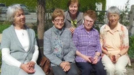 Der Vorstand der SL Illertissen (von links) Ingeborg Mudrak, Gerda Karger, Rosalia Maschauer, Maria Stenke und Waltraut Sirch.  	