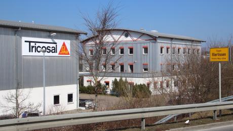 Mitte des Jahres wird der Tricosal-Firmenstandort der Firma Sika in Illertissen endgültig geschlossen und die Betriebsaktivitäten in den Stuttgarter Raum verlagert. Das bestätigte der stellvertretende Betriebsratsvorsitzende auf Nachfrage. 	