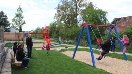 Dieser Spielplatz in Buch wurde erst vor etwa drei Jahren eingeweiht. Bürger fordern noch einen im Gebiet namens „Beim Kindergarten“.