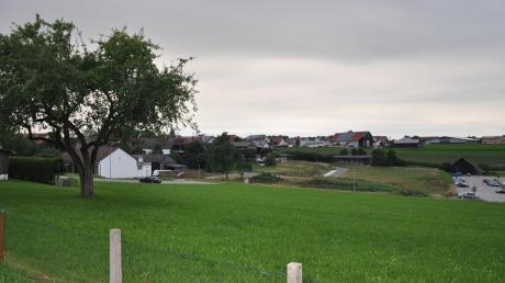 Bei einem Bürgerentscheid können die Wahlberechtigten aus Oberschönegg und den Ortsteilen entscheiden, ob sie für die Errichtung eines Dorfgemeinschaftshauses östlich des Oberschönegger Schützenheims sind. 