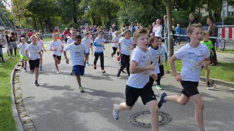 Das Kolleg startete mit 181 Teilnehmern beim Einstein-Marathon. 