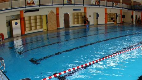 Ist es Aufgabe der Grundschule, den Kindern das Schwimmen beizubringen? Darüber war sich der Dietenheimer Gemeinderat während seiner jüngsten Sitzung uneins.