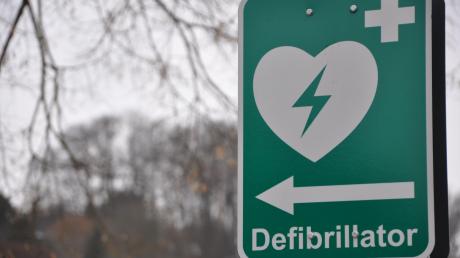 In Altenstadt sollen mehr Defibrillatoren angeschafft werden.