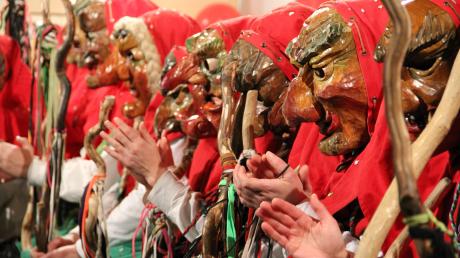 Die Ranzenburger Hexen feiern ihren 55. Geburtstag. Ihre Holzmasken, von denen jede ein bisschen anders aussieht, haben die Hasträger allerdings erst in den 1970er Jahren bekommen.  	
