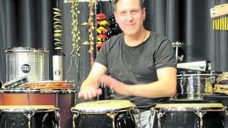 Christoph Scherer zeigt, wie es mit Percussions besser klingt.  	
