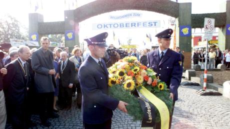 Der Münchner Stadrat fordert eine Wiederaufnahme der Ermittlungen zum Oktoberfest-Attentat von 1980. Archivbild