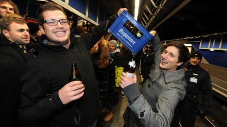 Peter Ramsauer, Bundesverkehrsminister, hat ein Alkoholverbot in Zügen nach Hamburger und Münchner Vorbild abgelehnt.