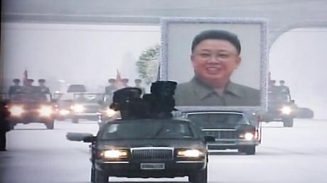 Mit einer öffentlichen Trauerfeier nimmt Nordkorea von Militärmachthaber Kim Jong Il Abschied. Foto: Yonhap News Agency/ Korean Central TV Broadcasting Station dpa