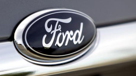 Riesen-Rückrufaktion bei Autohersteller Ford: Fast eine halbe Million Wagen im Heimatmarkt USA müssen in die Werkstätten, um technische Probleme zu beheben (Symbolbild).