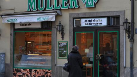 Eine Woche nach dem Bekanntwerden des Lebensmittelskandals um unhygienische Zustände bei der Großbäckerei Müller-Brot hat die bayerische Opposition schwere Vorwürfe gegen die Staatsregierung erhoben.
