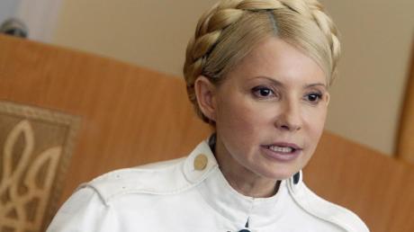 Die inhaftierte frühere Regierungschefin der Ukraine, Julia Timoschenko, lehnt einen Boykott der Fußball-EM ab.