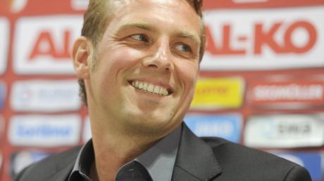 Der FC Augsburg hat Markus Weinzierl als neuen Trainer vorgestellt.