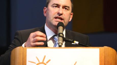 Der Vorsitzende der Freien Wähler Hubert Aiwanger glaubt nicht an CSU-Mehrheit.