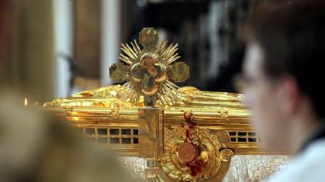 Der Ulrichsschrein auf dem Altar in St. Ulrich: In der Diözese Augsburg wird es ab dem 1. Dezember nur noch 23 statt 36 Dekanate geben.