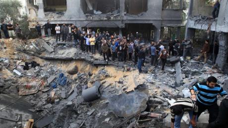 Die israelische Luftwaffe setzt die Angriffe auf den Gaza-Streifen auch am Sonntag fort.
