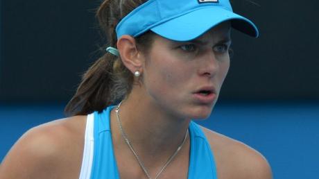 Julia Görges hatte in der ersten Runde der Australian Open mit Vera Dushevina mehr Probleme als es ihr lieb sein konnte.