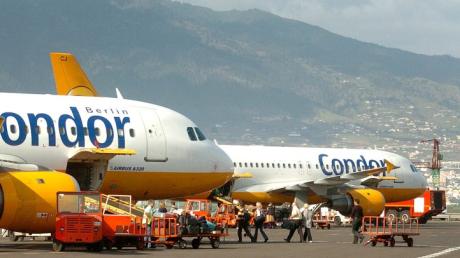 Am Flughafen auf Gran Canaria herrschte am Sonntag noch normaler Betrieb, doch wegen eines heraufziehenden Sturmtiefs haben die Behörden höchste Alarmstufe ausgelöst.