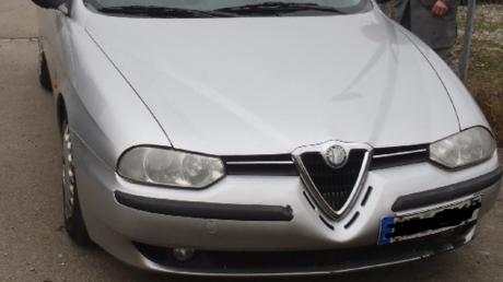 Ist wieder bei seiner rechtmäßigen Besitzerin: der Alfa Romeo, den Mitarbeiter einer Werkstatt im Schrobenhausener Ortsteil Sandizell irrtümlich dem Falschen ausgehändigt hatten.