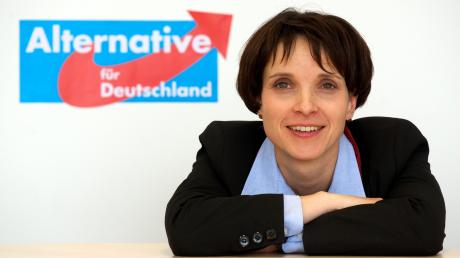 Das Vorstandsmitglied und Sprecherin der Partei Alternative für Deutschland (AfD), Frauke Petry, aufgenommen am 15.03.2013 in Leipzig (Sachsen). Foto: Peter Endig/dpa