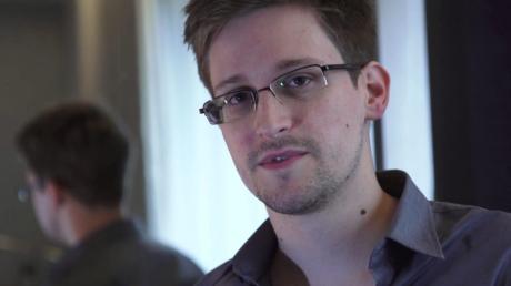 Edward Snowdens Aussagen und ihre Folgen: Amerikanische Internet-Firmen bestreiten weiter felsenfest jeden direkten Zugriff für Geheimdienste auf ihre Server.