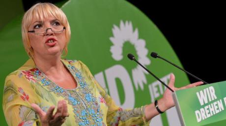 Die langjährige Grünen-Chefin Claudia Roth zieht sich von der Parteispitze zurück. 
