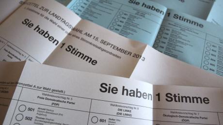 Stimmzettel für die Briefwahl zur Landtagswahl 2013 in Bayern.