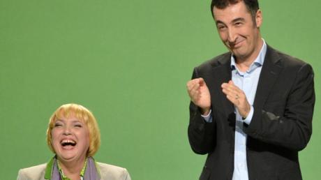 Adieu und Danke: Claudia Roth und Cem Özdemir beim großen Parteitag nach der Bundestagswahl.