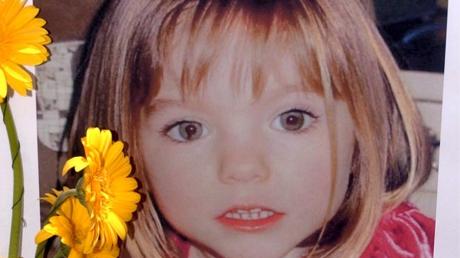 Das Foto vom 12.05.2007 zeigt die kleine Madeleine McCann (Maddie), die in Praia da Luz in Lagos, Portugal, spurlos verschwand. 