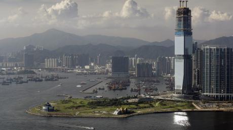 Skyline in Hongkong: Die Hälfte der superreichen Chinesen will seiner Heimat in den kommenden fünf Jahren den Rücken kehren. Die meisten davon zieht es nach Hongkong oder Kanada. 