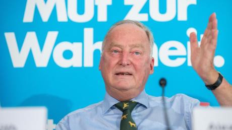 Der Spitzenkandidat der «Alternative für Deutschland» (AfD) für die Landtagswahl in Brandenburg, Alexander Gauland,  hält Mitglieder mit Rechtsaußen-Vergangenheit für unproblematisch. 