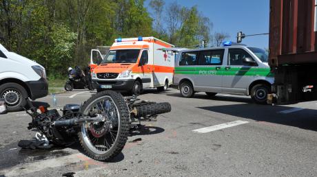Der Fahrer dieses Motorrades verunglückte am Freitag in Neu-Ulm tödlich.