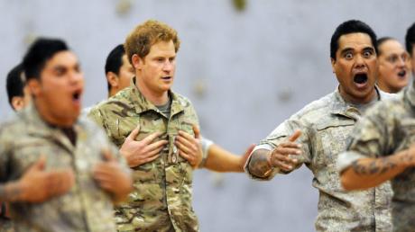 Prinz Harry hat in Neuseeland nicht nur den Haka-Tanz gelernt. 