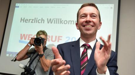 Der frühere AfD-Chef Bernd Lucke und Mitglieder seines Vereins "Weckruf 2015" haben eine neue Partei gegründet.