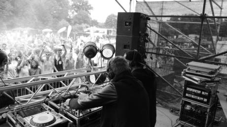 Bereits zum dritten Mal waren die DJs Gigo'n'Migo beim Holi Festival in Günzburg.