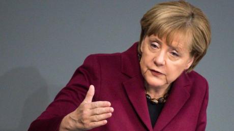 Durch ihren Umgang mit der Flüchtlingskrise ist Angela Merkels Beliebtheit gesunken. 