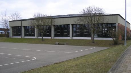 In der Schulturnhalle in Tapfheim werden Asylbewerber untergebracht.