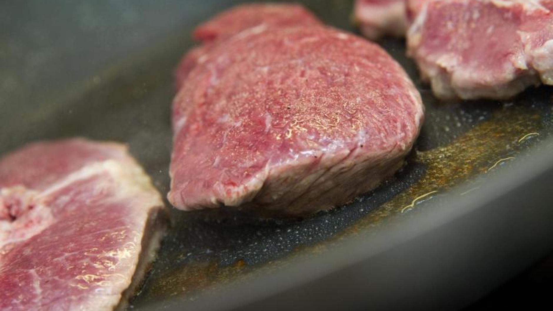 Richtig braten: Für das perfekte Steak sind mehrere Schritte zu ...