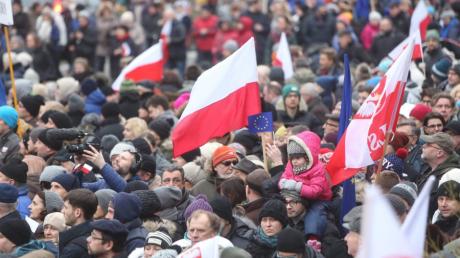 Umstrittenes Mediengesetz: Zehntausende Menschen demonstrierten in Polen.