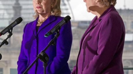 Clinton und Merkel im April 2011.