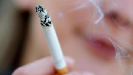 Die Zahl der Raucher geht weltweit zurück - vor allem in reichen Ländern. Das meldet die WHO. 