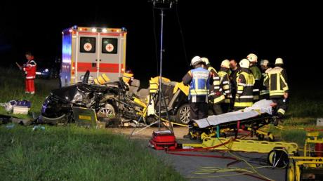 Ein Mann ist bei einem schwerem Unfall zwischen Mering und Königsbrunn gestorben.